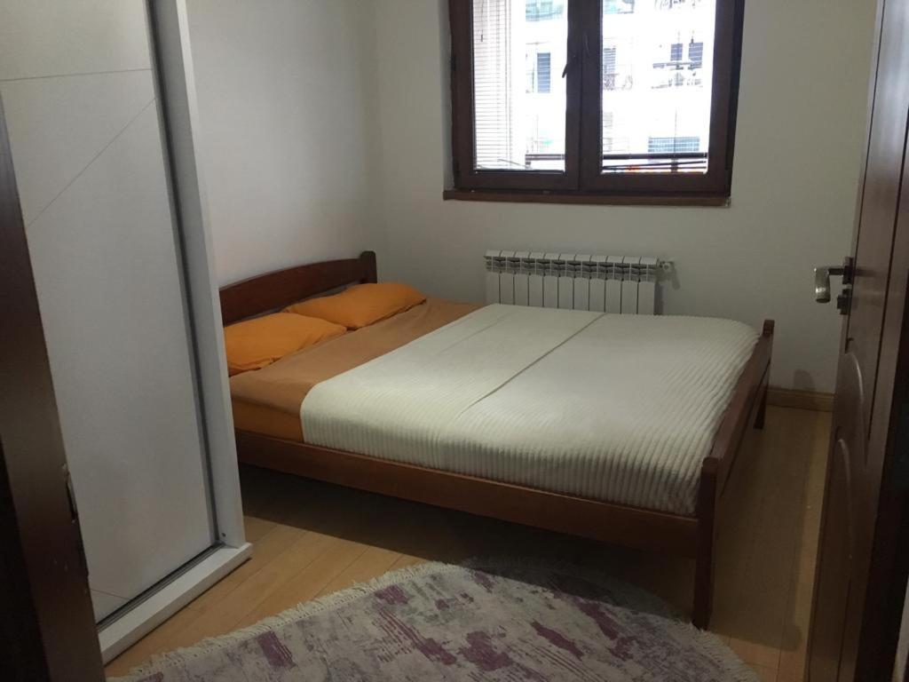 Two Rooms And Kitchen, Bathroom With Balcony Apartment Скоп'є Екстер'єр фото