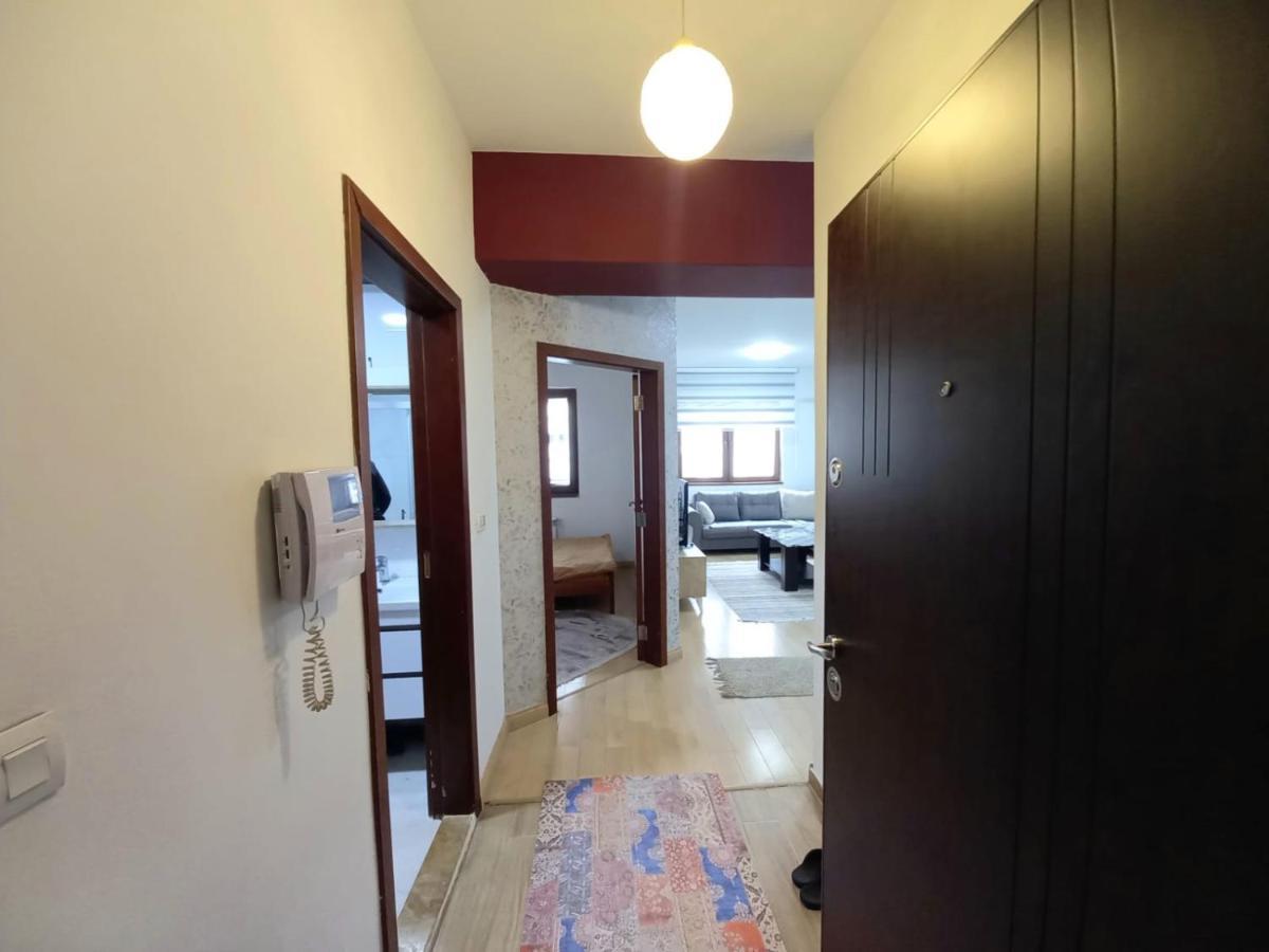 Two Rooms And Kitchen, Bathroom With Balcony Apartment Скоп'є Екстер'єр фото